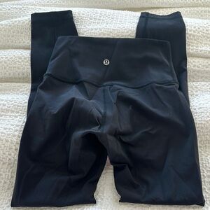 Lululemon luxtreme mint condition 28 length size 2 in black